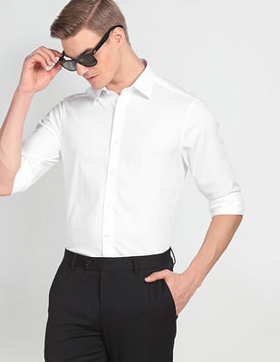 Arrow Solid Tailored Regular Fit Shirt