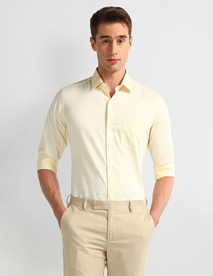 Arrow Manhattan Slim Fit Cotton Shirt