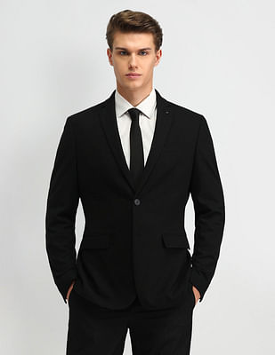 Arrow Solid Slim Fit Blazer