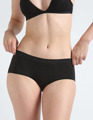 Buy Tace Solid Hipster Strapless bra - 1 Lingerie Set Online at