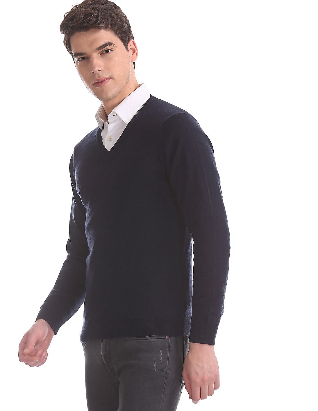 Buy Men Blue V-Neck Solid Sweater online at NNNOW.com