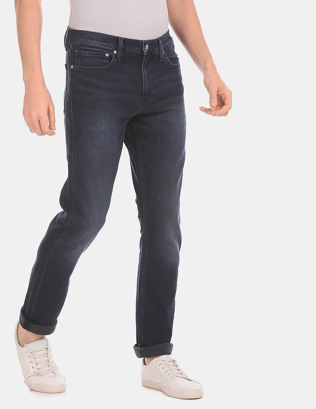 Buy Calvin Klein Men Dark Blue Slim Fit Washed Jeans - NNNOW.com