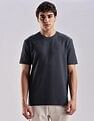 Calvin Klein Jeans Regular-Fit Solid Cotton T-Shirt