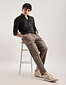 Calvin Klein Jeans Regular Fit Solid Mid Rise Trouser